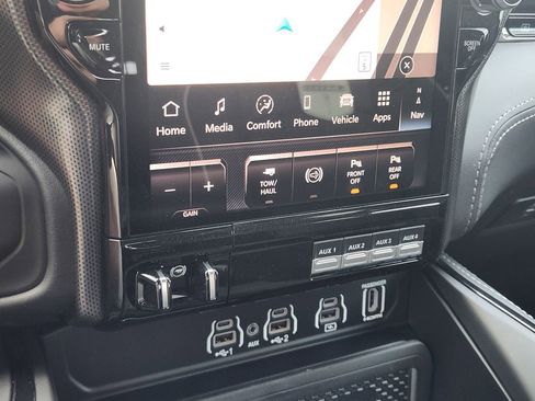 New 2026 RAM 2500 Limited AWD/4WD image 14