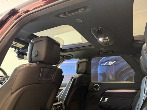 New 2026 Land Rover Discovery Limited Edition AWD/4WD image 10