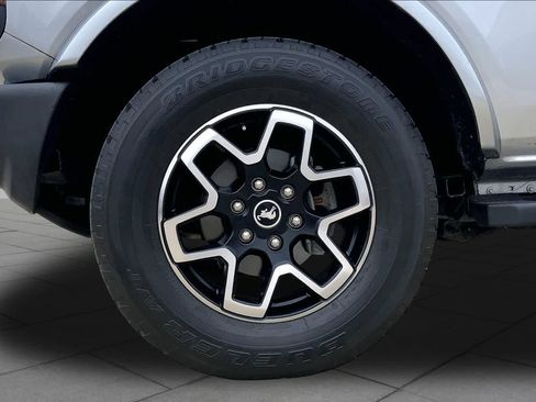 Used 2023 Ford Bronco Outer Banks AWD/4WD image 11