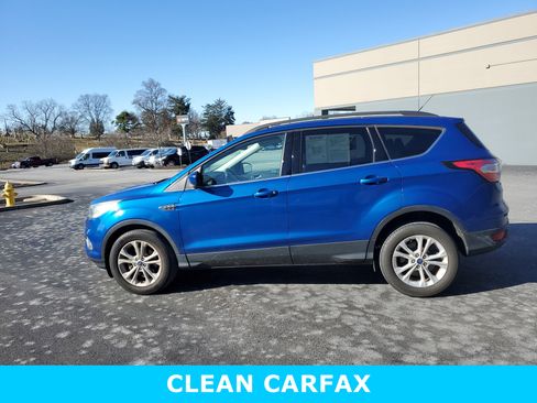 Used 2017 Ford Escape SE w/ Equipment Group 201A image 8