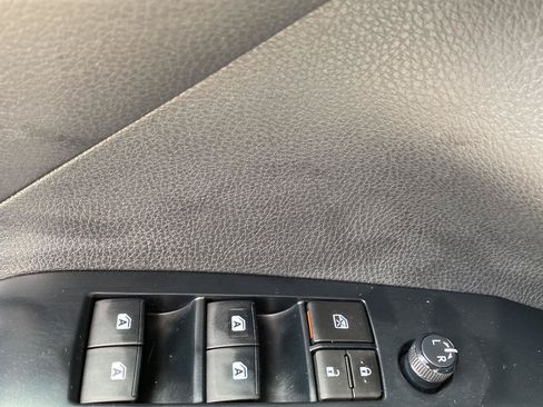 Used 2019 Toyota Camry SE w/ Convenience Package FWD image 23