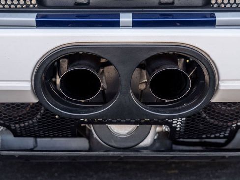 Used 2005 Ford GT RWD image 60
