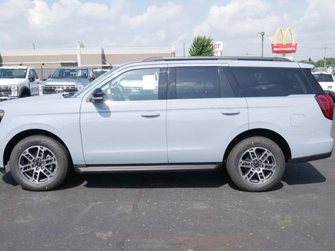 New 2026 Ford Expedition Active AWD/4WD image 10