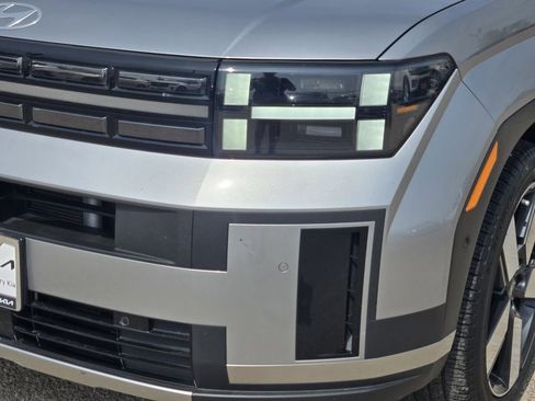 Used 2024 Hyundai Santa Fe Limited image 7