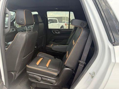 Used 2024 GMC Yukon AT4 w/ AT4 Premium Package AWD/4WD image 12
