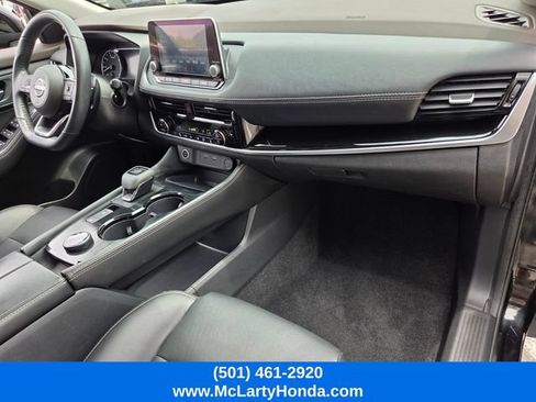 Used 2023 Nissan Rogue SL AWD/4WD image 17