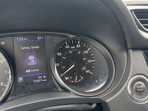 Used 2018 Nissan Rogue SL image 12