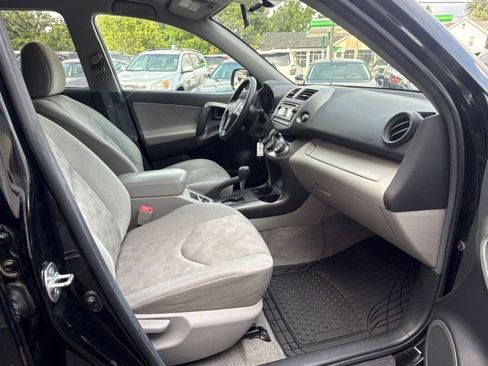 Used 2012 Toyota RAV4 4WD w/ Value Pkg image 18