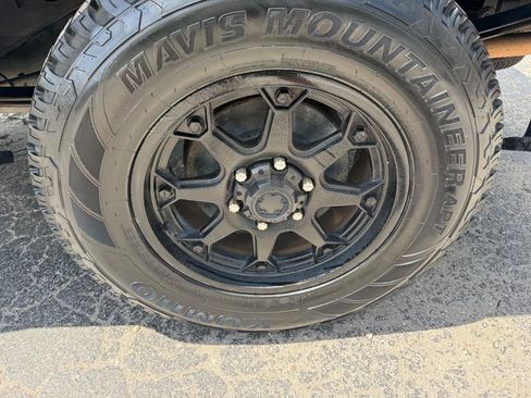 Used 2011 GMC Sierra 1500 SLE w/ Power Tech Package AWD/4WD image 8