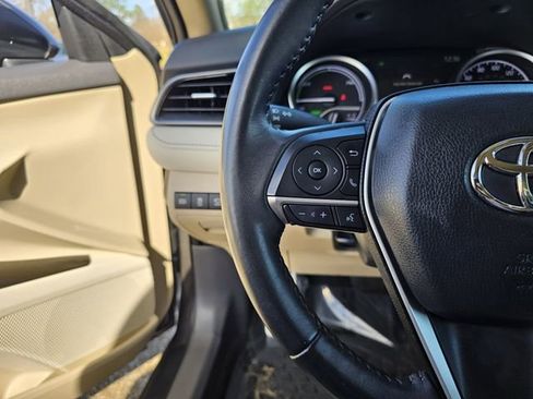 Used 2023 Toyota Camry XLE image 23