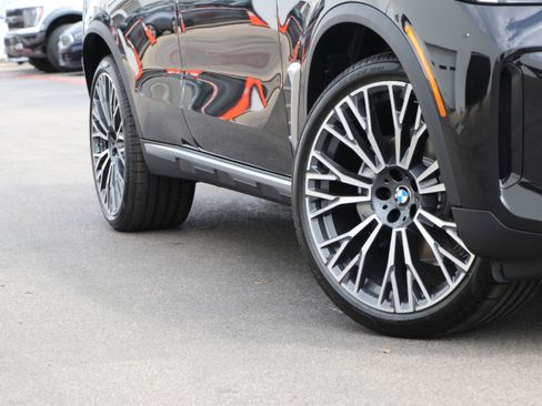 Certified 2026 BMW X5 sDrive40i image 3
