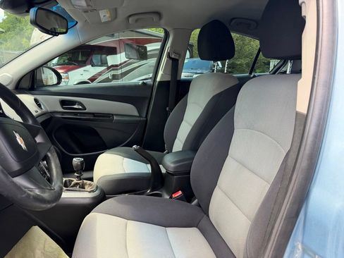 Used 2012 Chevrolet Cruze LS w/ Connectivity Package FWD image 11