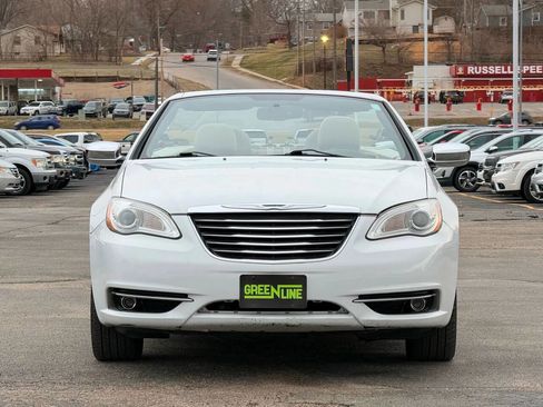 Used 2011 Chrysler 200 Limited image 3