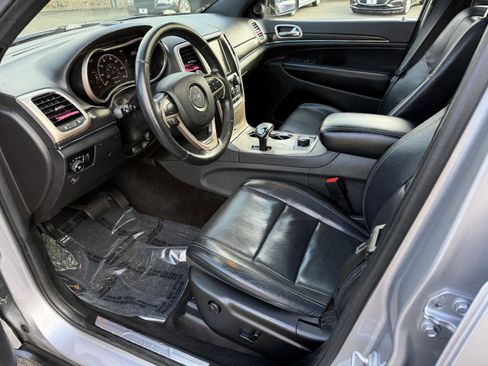 Used 2014 Jeep Grand Cherokee Limited w/ Luxury Group II image 16