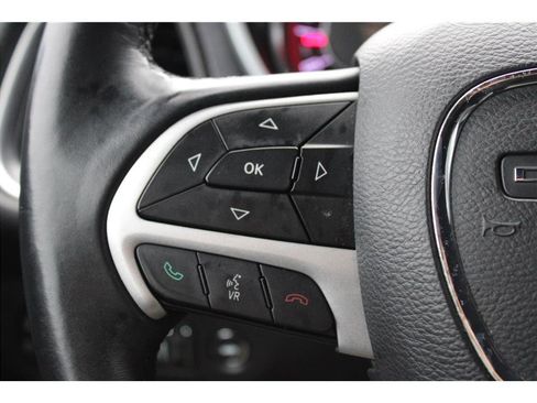 Used 2015 Dodge Challenger SXT Plus image 19