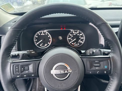 Used 2022 Nissan Pathfinder SV image 6