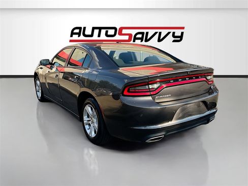 Used 2022 Dodge Charger SXT image 5
