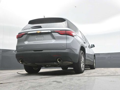 Used 2023 Chevrolet Traverse LT FWD image 31
