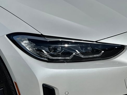 Used 2023 BMW i4 eDrive35 w/ Premium Package RWD image 11