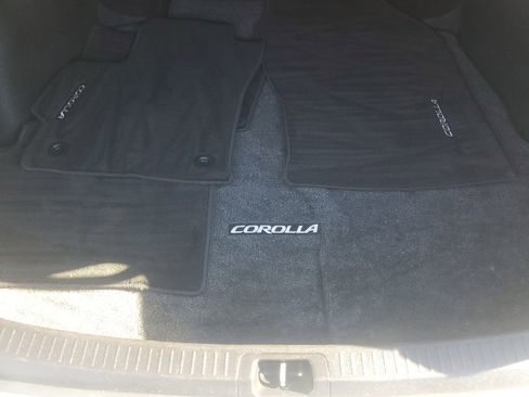 Used 2022 Toyota Corolla XSE image 9