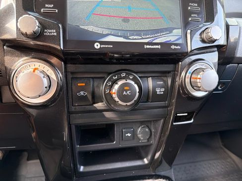 Used 2021 Toyota 4Runner Venture w/ Moonroof Package AWD/4WD image 12