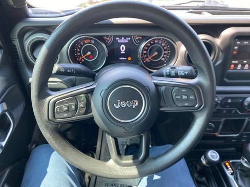 Used 2023 Jeep Wrangler Sport AWD/4WD image 12