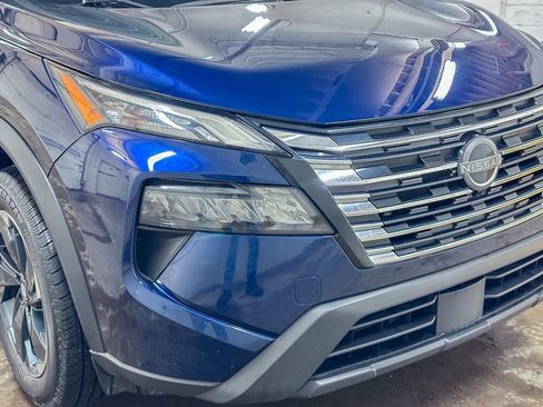 Used 2024 Nissan Rogue SV image 15