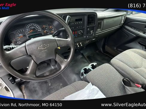 Used 2004 Chevrolet Silverado 2500 W/T RWD image 11