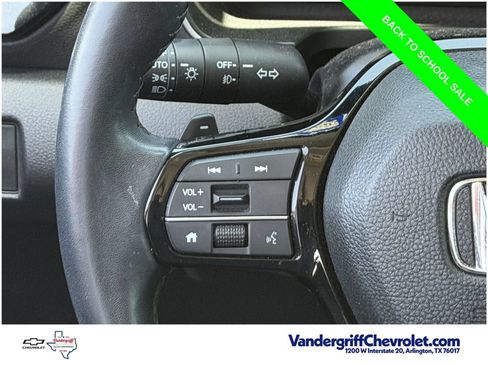 Used 2025 Honda Pilot Touring image 13