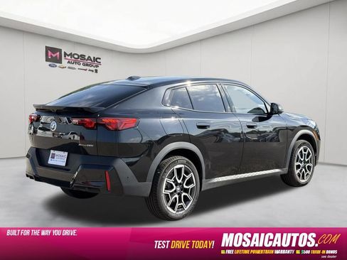 Used 2026 BMW X2 xDrive28i AWD/4WD image 7