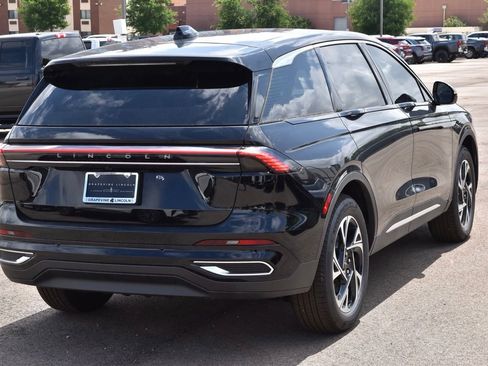 New 2026 Lincoln Nautilus Premier AWD/4WD image 36