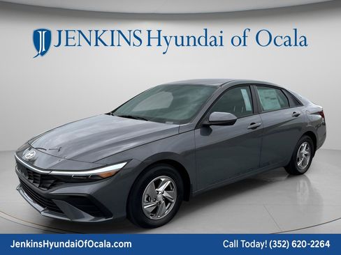 New 2026 Hyundai Elantra SEL Sport Premium FWD image 9