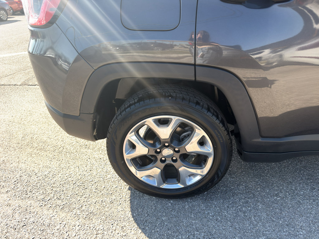 Used 2019 Jeep Compass Limited AWD/4WD image 33