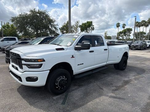 Used 2025 RAM 3500 Big Horn AWD/4WD image 1