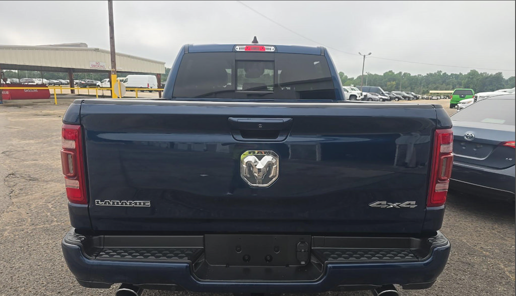Used 2022 RAM 1500 Laramie AWD/4WD image 5