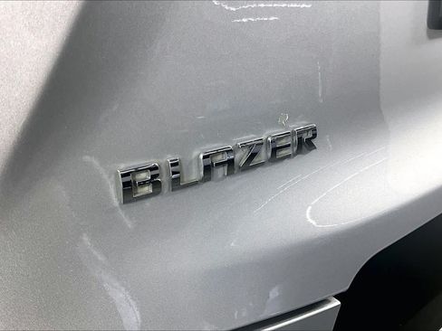 Used 2020 Chevrolet Blazer LT FWD image 28