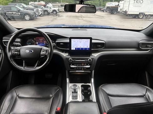 Used 2020 Ford Explorer XLT w/ Equipment Group 202A RWD image 20