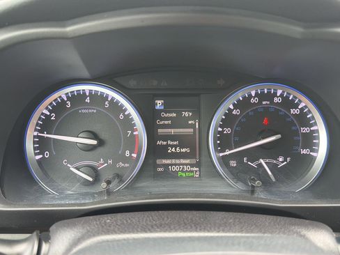 Used 2017 Toyota Highlander Limited AWD/4WD image 22