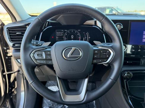 Used 2025 Lexus NX 250 FWD image 21