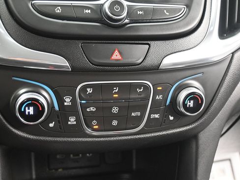 Used 2019 Chevrolet Equinox LT AWD/4WD image 34