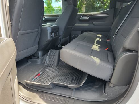 Certified 2025 Chevrolet Silverado 1500 RST AWD/4WD image 38