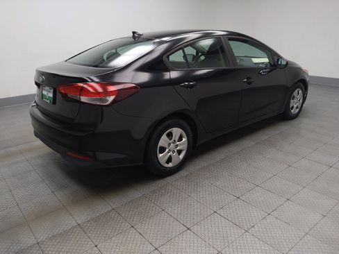 Used 2017 Kia Forte LX FWD image 10