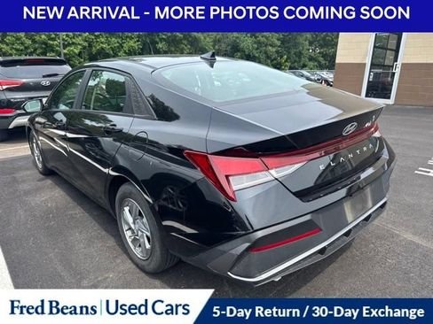Used 2024 Hyundai Elantra SE FWD image 4