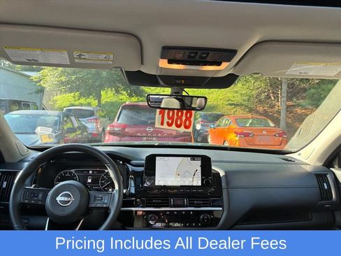 Used 2025 Nissan Pathfinder SL w/ SL Premium Package AWD/4WD image 6