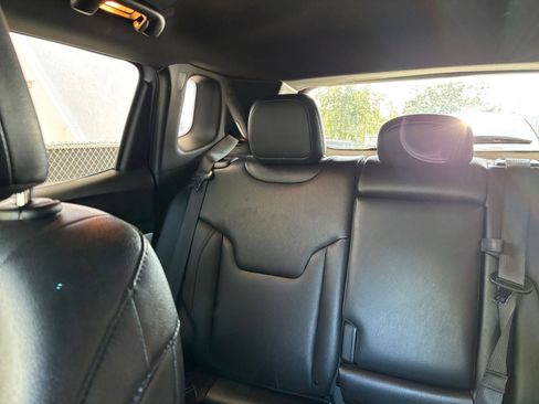Used 2025 Jeep Compass Limited AWD/4WD image 39