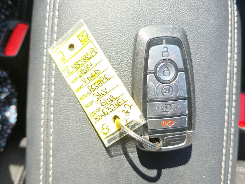 Used 2024 Ford Escape Active AWD/4WD image 19