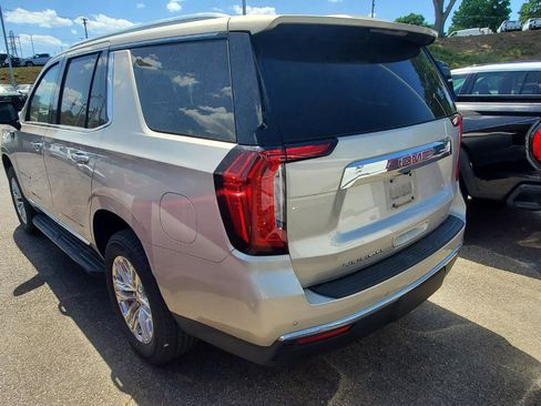 Used 2021 GMC Yukon SLT w/ SLT Luxury Package image 9