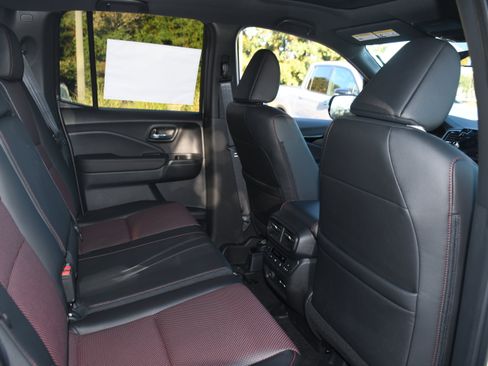 New 2026 Honda Ridgeline Black Edition image 10