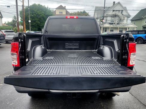 Used 2024 RAM 2500 Tradesman w/ Chrome Appearance Group image 18