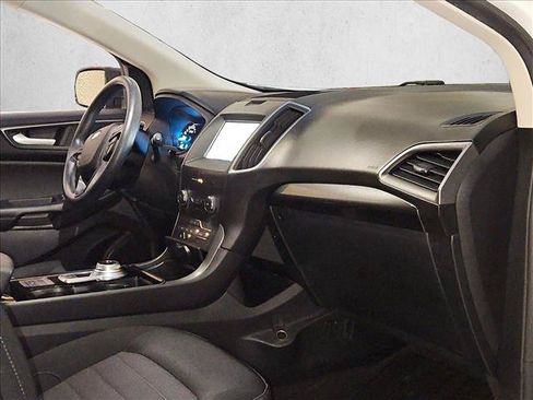 Used 2020 Ford Edge SE FWD image 18